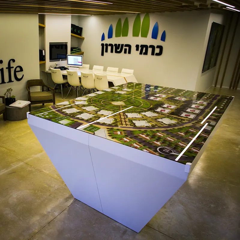 משרד מכירות ושילוט פרויקט כרמי השרון — עבודה של אדם שלטים — תמונה 10