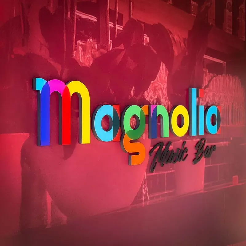 שילוט ועיצוב ב־Magnolia Bar — עבודה של אדם שלטים — תמונה 2