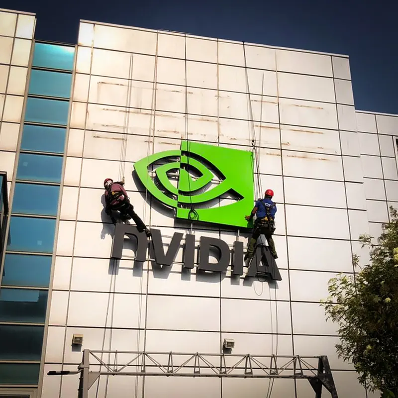 שילוט ומיתוג פנים במשרדי NVIDIA — עבודה של אדם שלטים — תמונה 3