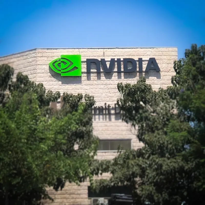 שילוט ומיתוג פנים במשרדי NVIDIA — עבודה של אדם שלטים — תמונה 5
