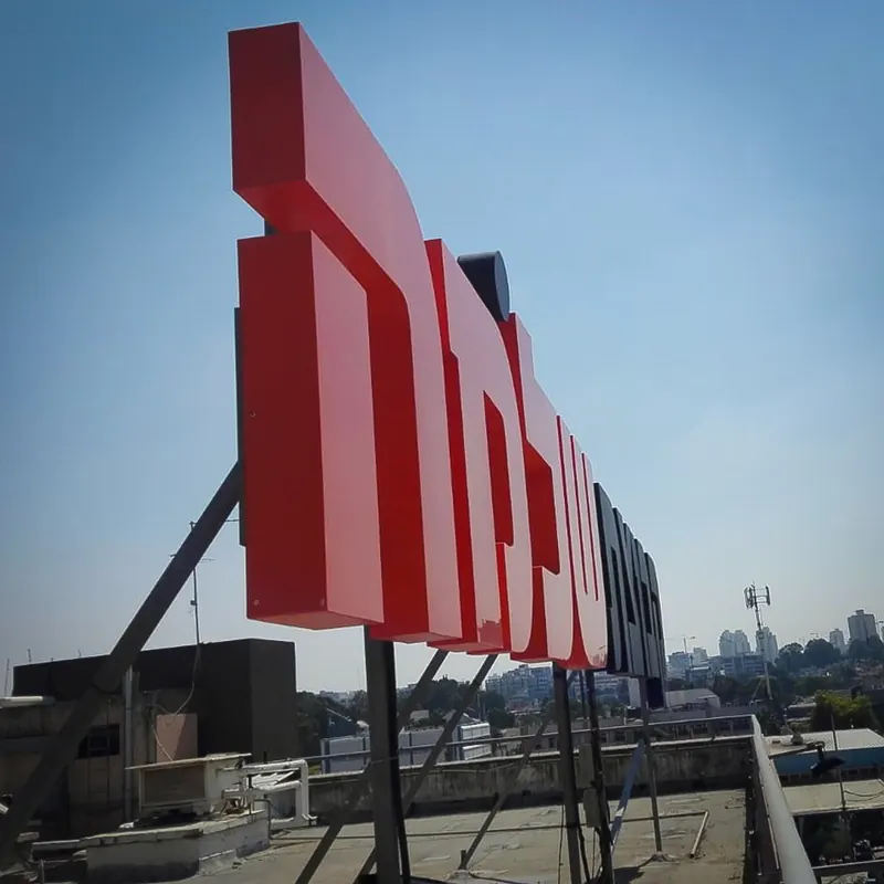 שילוט סניף שלמה SIXT — עבודה של אדם שלטים — תמונה 3