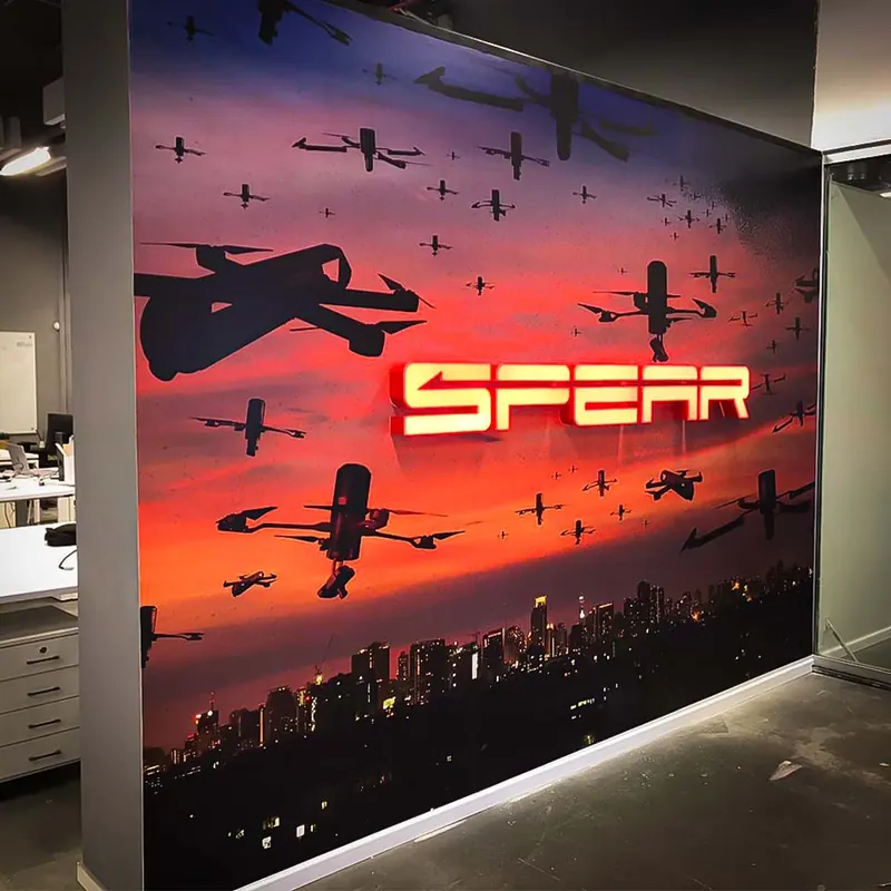 שילוט ומיתוג עבור SPEAR — עבודה של אדם שלטים — תמונה 2
