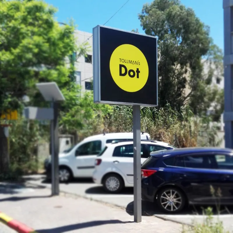 שילוט חזית ופנים בחנות Tollmans — עבודה של אדם שלטים — תמונה 7