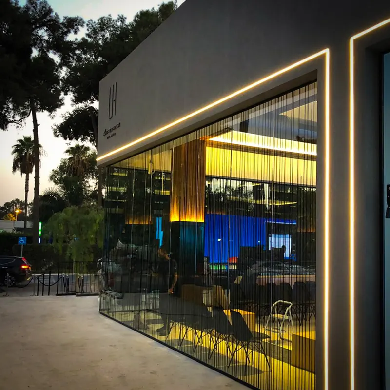 Upper House TLV — שילוט פרויקט ומשרדי מכירות